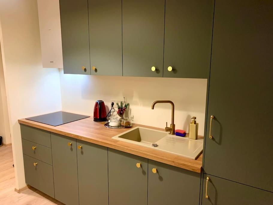 ברטיסלאבה Brand New, Design Apartment Jojo, Oldtown, Balcony מראה חיצוני תמונה